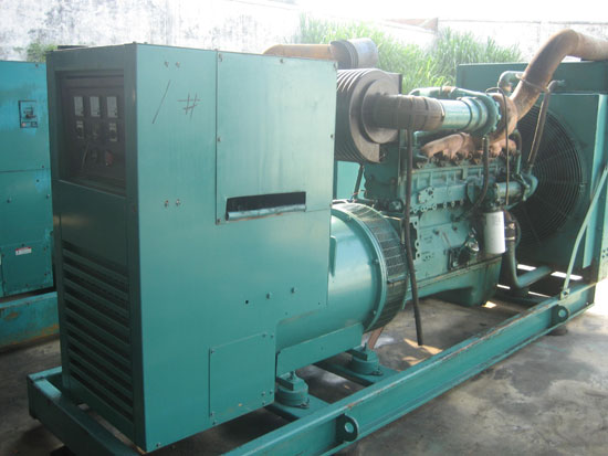 平南租赁发电机- 发电机碳刷磨损的原因是什么